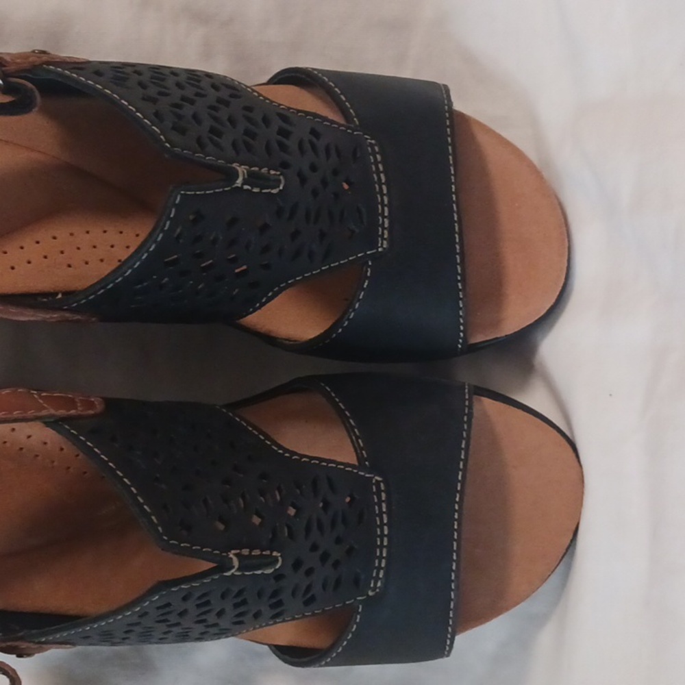 Ckarks Tuleah Sun Black Leather Sandals - Picture 5 of 13